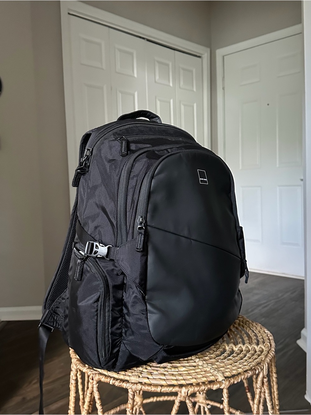 Acme Made Union Street Traveler Commuter Backpack Laptop Bag in Black EXCELLENT! - Picture 4 of 15